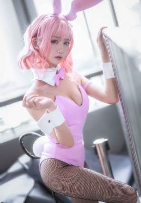 美女被草的视频